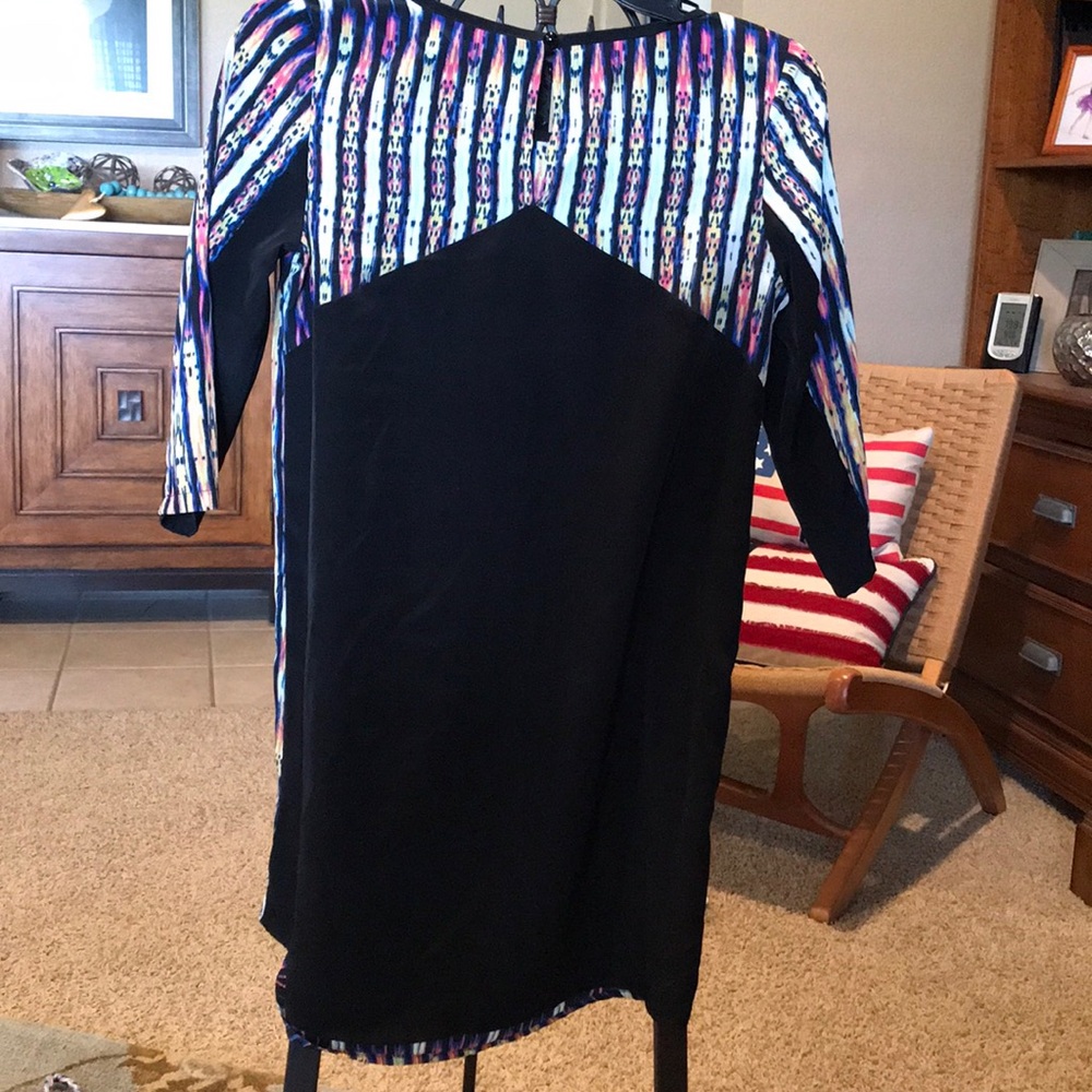 Dress - Picture 3 of 4